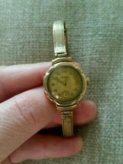 Часы золотые