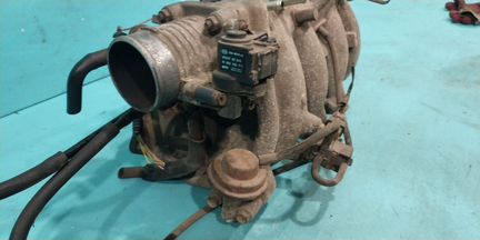 Впускной коллектор Kia Clarus