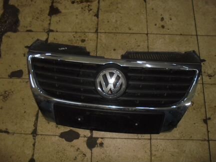 Решетка радиатора Фольксваген Пассат Б6