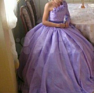 Платье свадебное. Цвет сирень