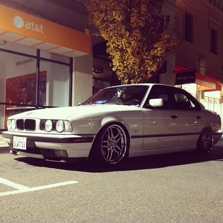 Винтовая подвеска JOM на BMW 5er E34