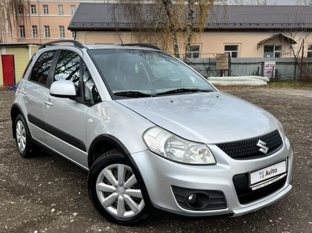 Suzuki sx4 1.6 at. At 2011 1.6.