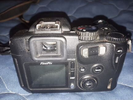 Полупрофессиональный фотоаппарат fujifilm S7000