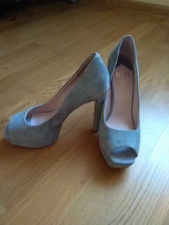 Голубые туфли