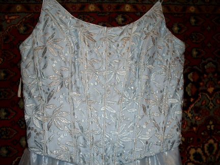 Вечернее платье