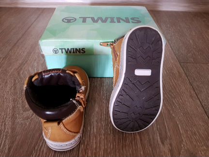 Детские ботиночки