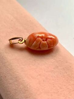 Кулон из натурального коралла