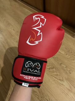 Боксерские перчатки Rival красные 10oz новые