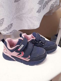 Кроссовки 18см