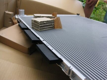 Радиатор 1604120301 Toyota новый