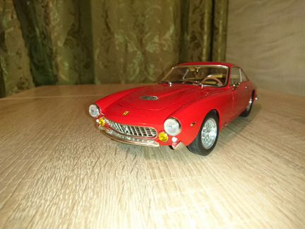1:18 Ferrari 250 GT Berlinetta Lusso