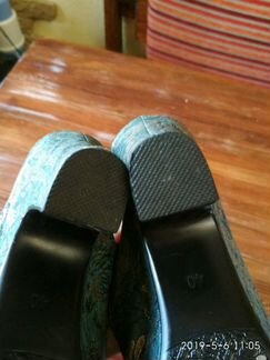 Босоножки новые Berkonty кожа