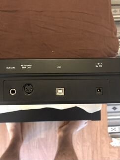 Midi клавиатура Alesis Q61