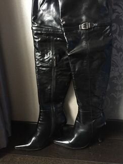 Высокие сапоги-ботфорты