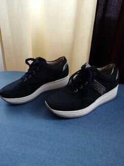 Kроссовки Keddo