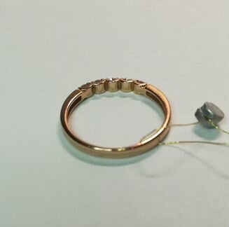 Золотое кольцо с бриллиантами