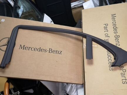 Накладка задней двери внутренняя Mercedes 222