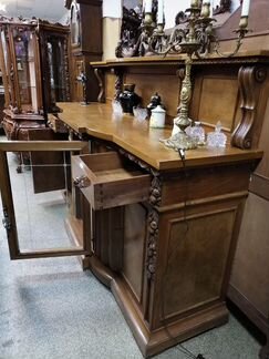 Антикварный комод витрина. Орех