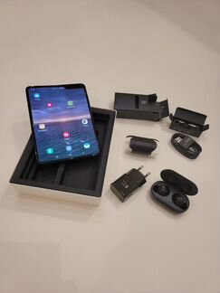 Продаю Samsung Galaxy Fold