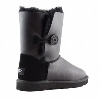 Угги кожа с пуговицей черные