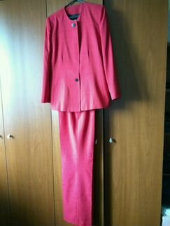 Женский костюм