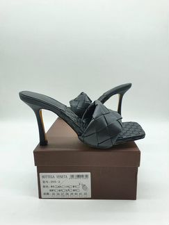 Босоножки bottega veneta мюли с крупным плетением