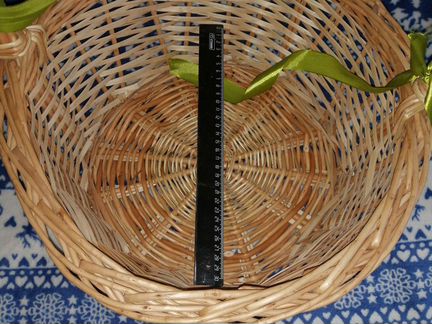 Корзина плетеная для подарков