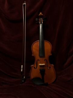 Скрипка 1 8. В комплекте: футляр, канифоль, смычок