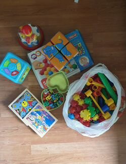 Игрушки, шнуровки, пазлы, мозаика, юла, конструкто