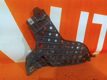 Кронштейн фары передний левый Audi Q3 1 8U