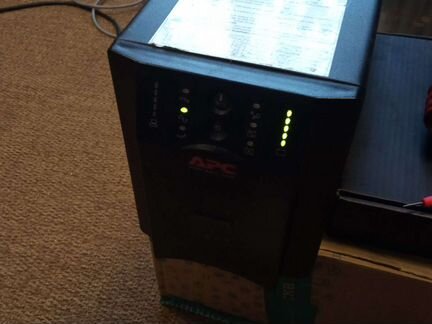 Ибп APC Smart-UPS 1000