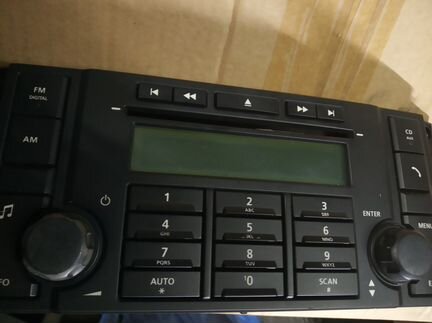 Панель магнитолы Land Rover Freelander 2 07-14 HSE