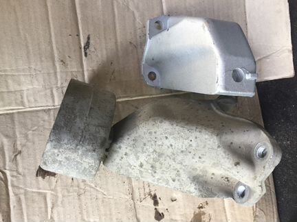 Кронштейн МКПП левый 8D0399113AB Audi A4 B5