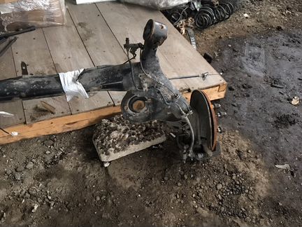 Задняя балка Тойота Аурис Toyota Auris