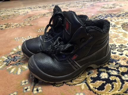 Ботинки для мальчика 37 раз