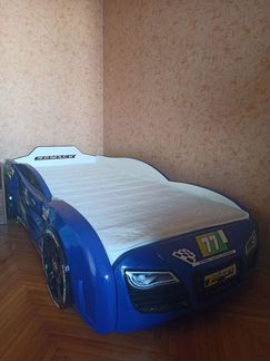 Кровать-машинка для мальчика