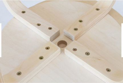 Табурет деревянный