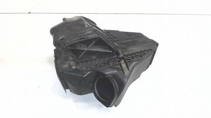 Корпус воздушного фильтра Audi A5, 2011