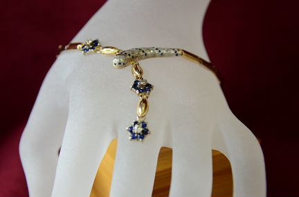 Золотой браслет с бриллиантами