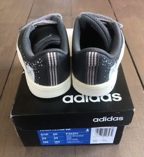 Кроссовки adidas