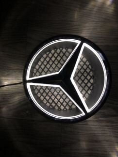 Эмблема с подсветкой в решетку Мерседес Ц204 Е207