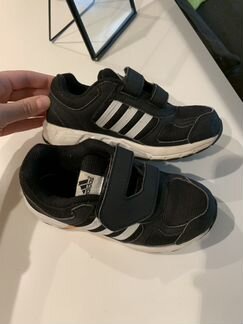 Кроссовки adidas