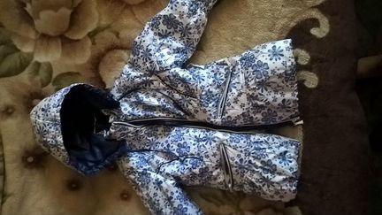 Красивый костюм осенний на девочку