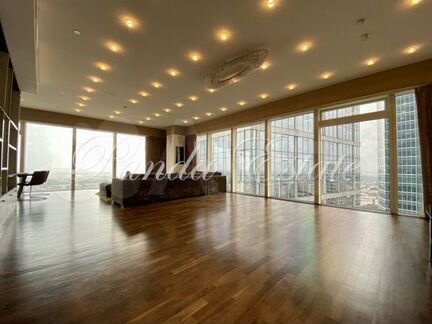 3-к квартира, 200 м², 43/75 эт.