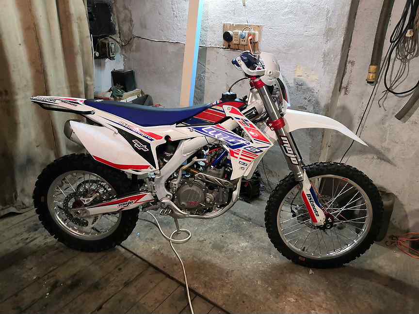 Мотоцикл кроссовый bse m8 450e 21/18 3. Бсе 250 кубов. Мотоцикл bse z6. Bse 450 кубов. Бсе м.