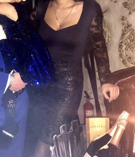 Нарядное женское платье