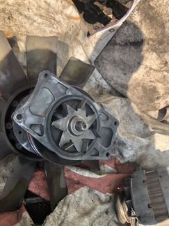 Hyundai hd72.78.county помпа б.ку