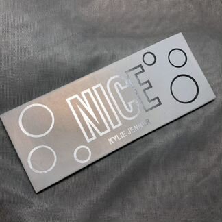 Палетка теней Kaylie Jenner