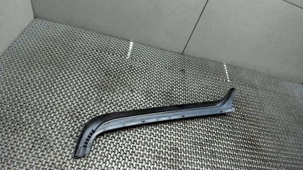 Молдинг (накладка кузовная), Стекла лобового левое