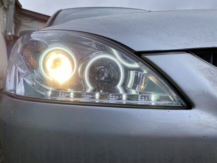 Фары на Mitsubishi Lancer 9